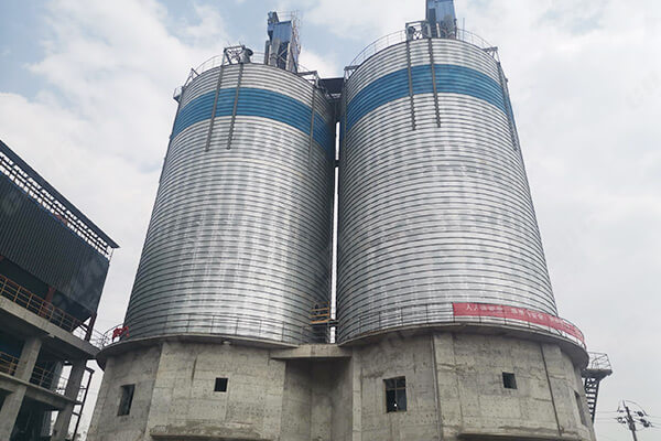 年產(chǎn)45萬(wàn)噸鋼渣微粉總包生產(chǎn)線成品倉(cāng) 年產(chǎn)45萬(wàn)噸鋼渣微粉總包生產(chǎn)線成品倉(cāng)